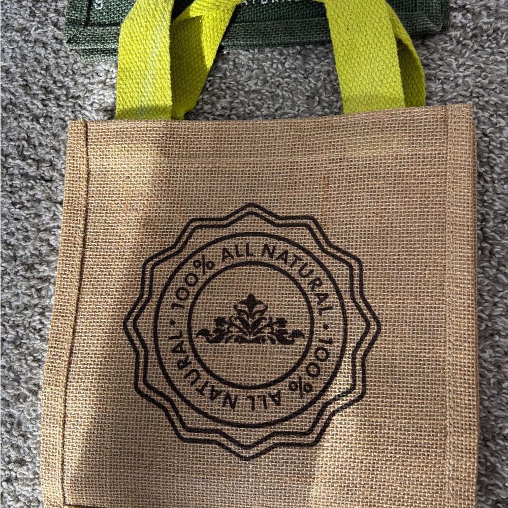 Assorted Bags - Picture 4 of 8